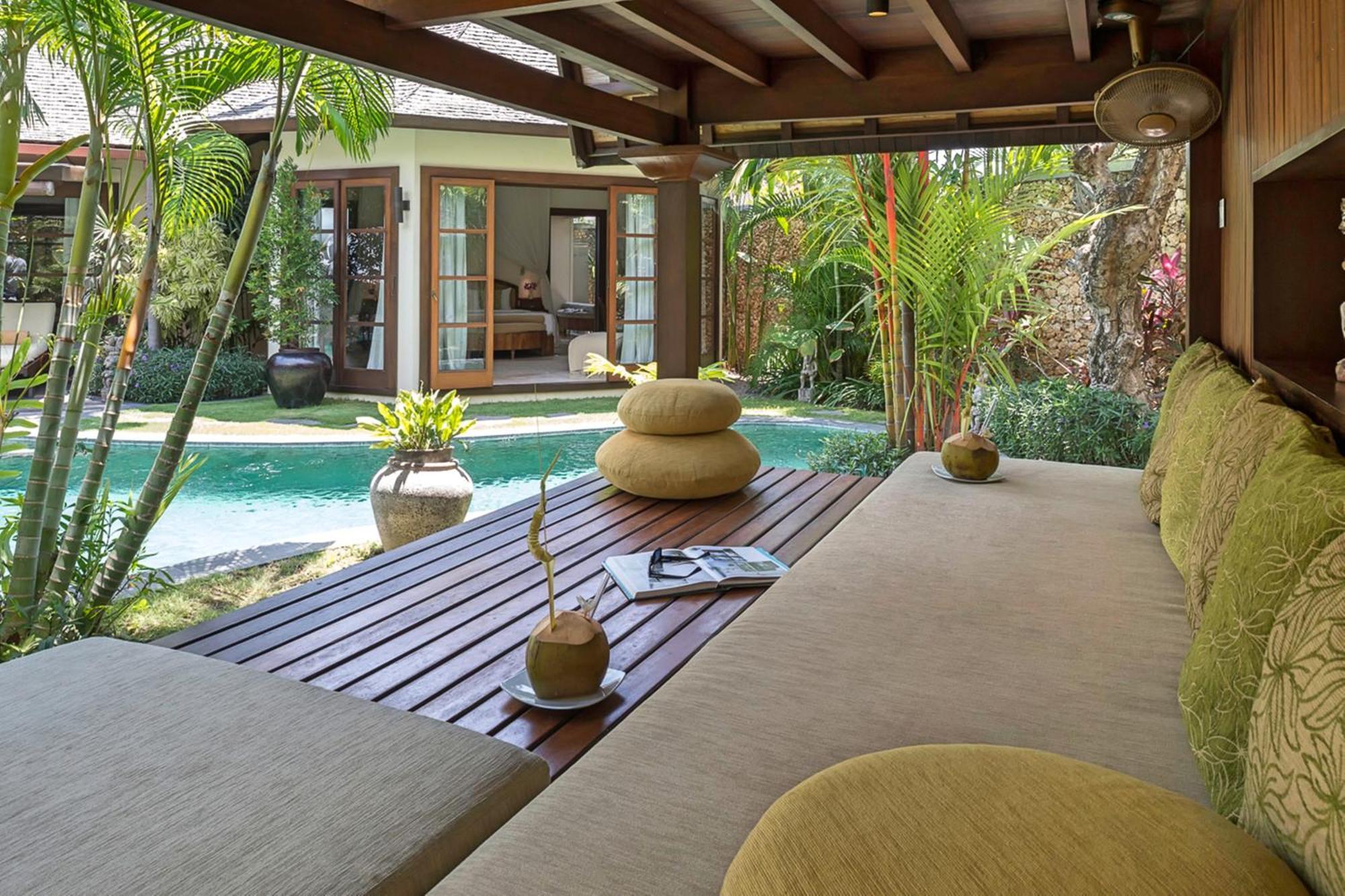 Lataliana Seminyak Vila Exterior foto