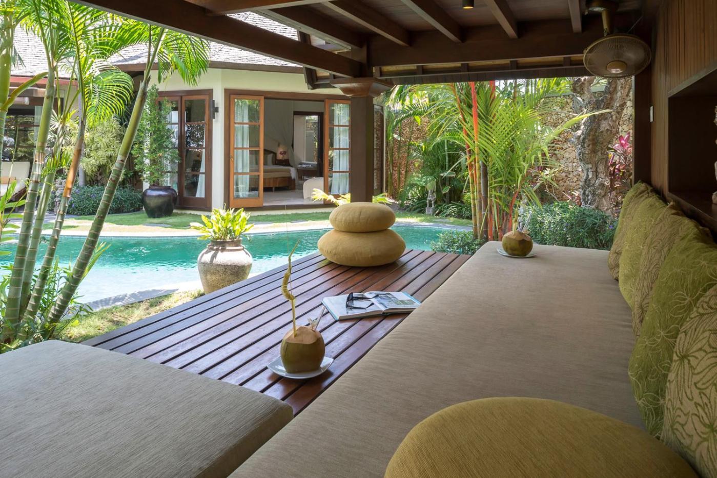 Lataliana Seminyak Vila Exterior foto